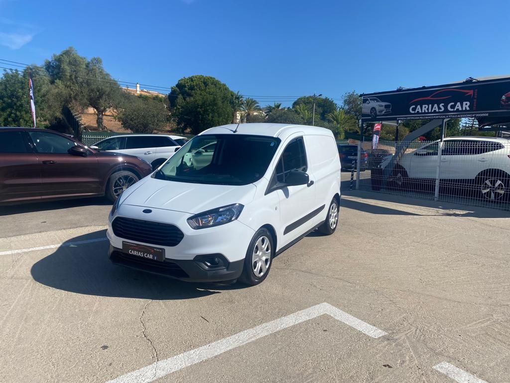 Ford Transit Courier TDCi Carias Car em Albufeira