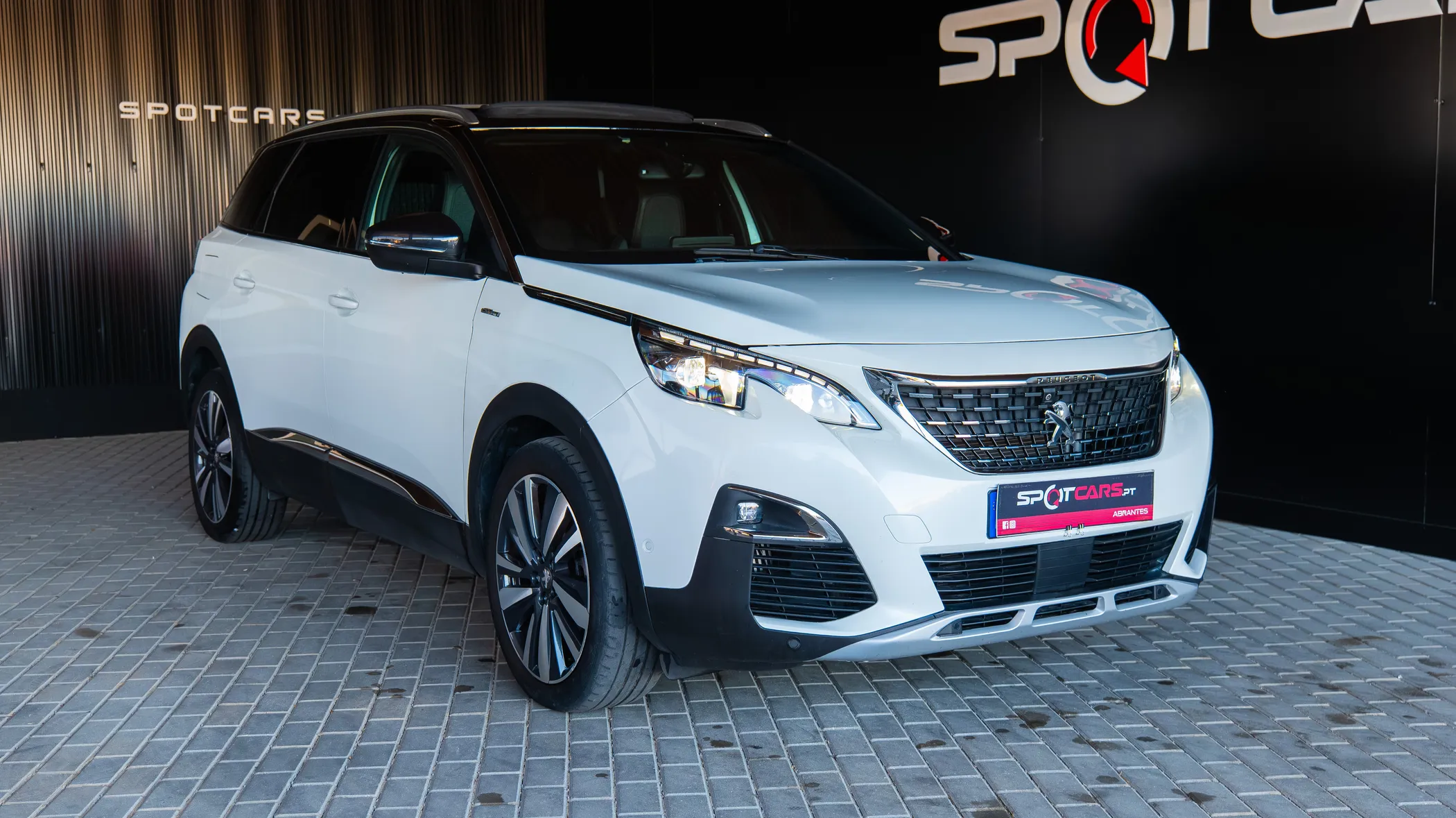 Peugeot 5008 1.5 BlueHDi GT Line EAT8 | Spotcars em Abrantes