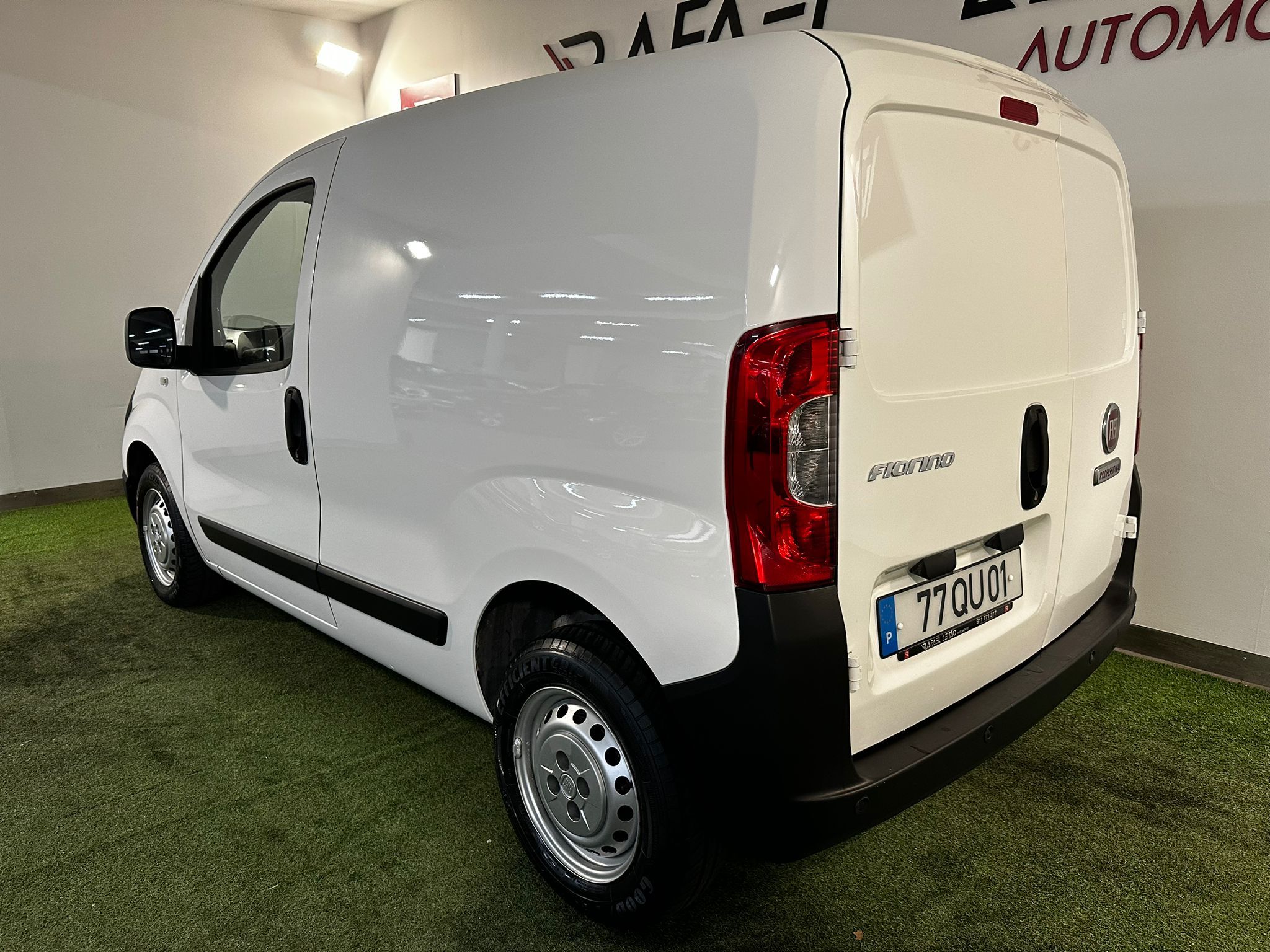 Fiat Fiorino 1.3 M-jet  Rafael Leitão Automóveis em Porto