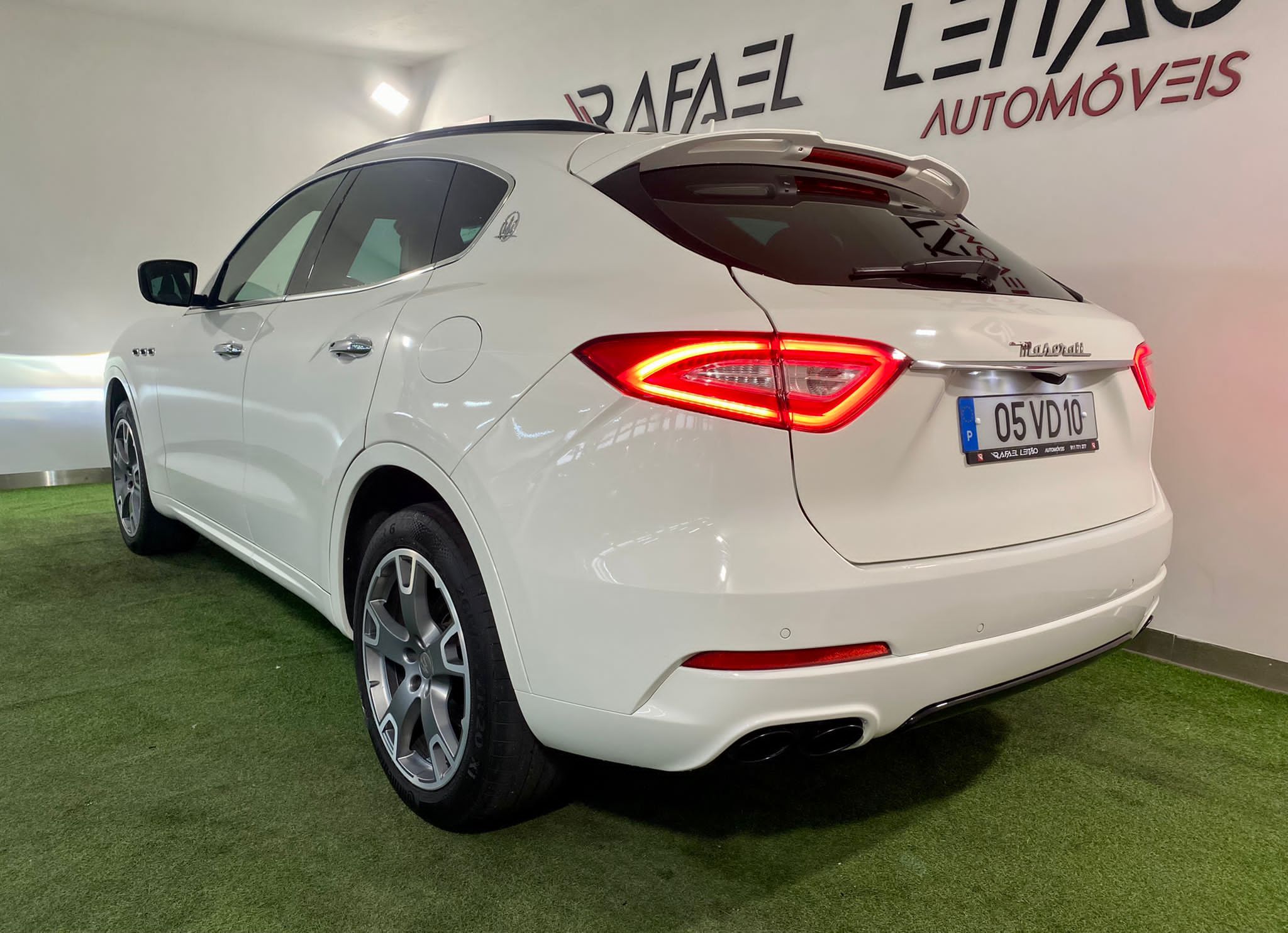 Maserati Levante 3.0 V6  Rafael Leitão Automóveis em Porto