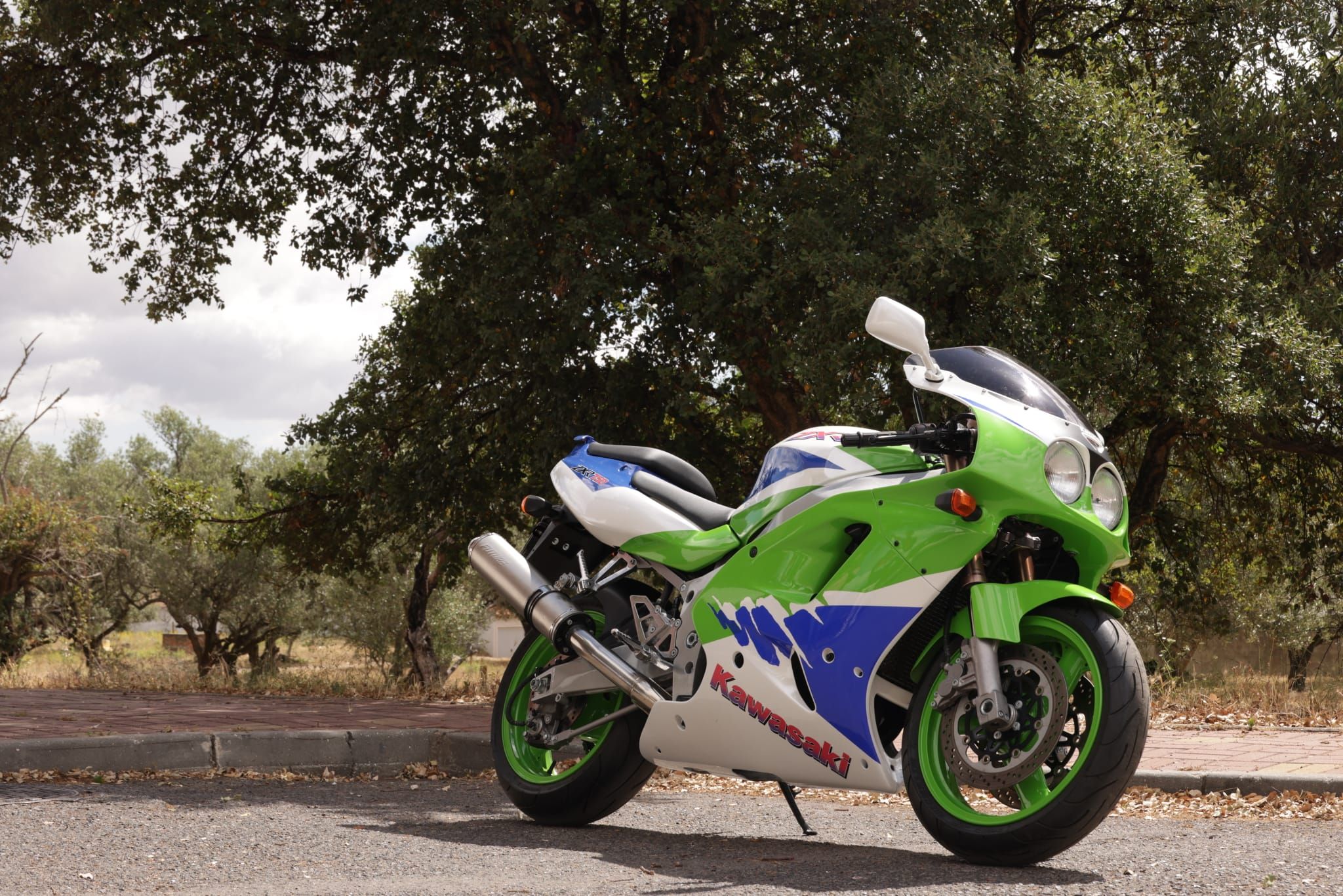 Kawasaki ZXR 750 | Autopo em Cascais