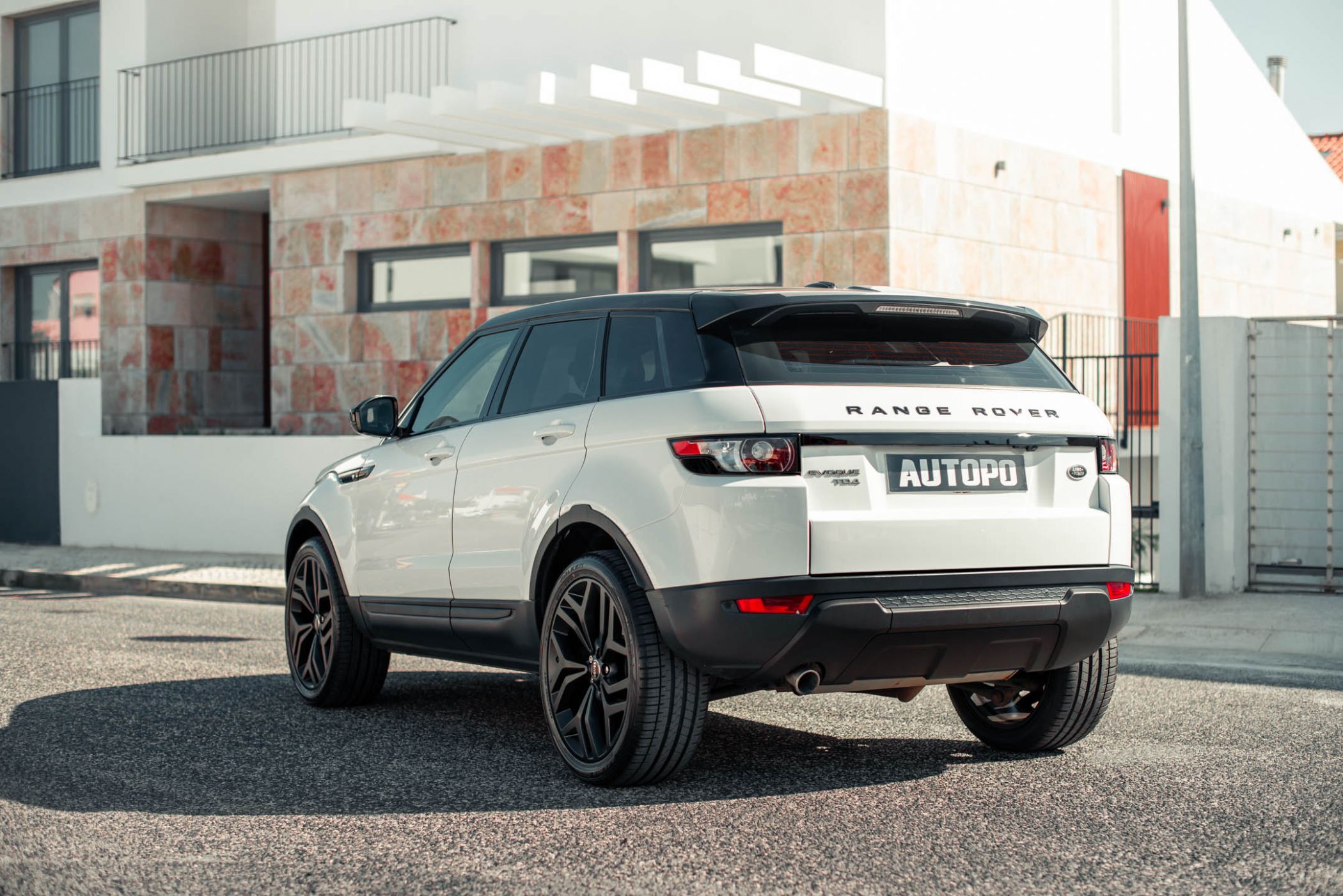 Land Rover Range Rover Evoque TD4 Pure pack AUTOPO Usado para venda