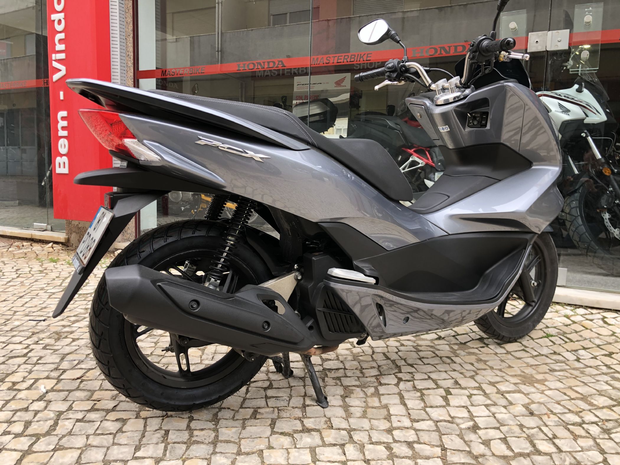 Honda PCX 125 Usado para venda em Tomar