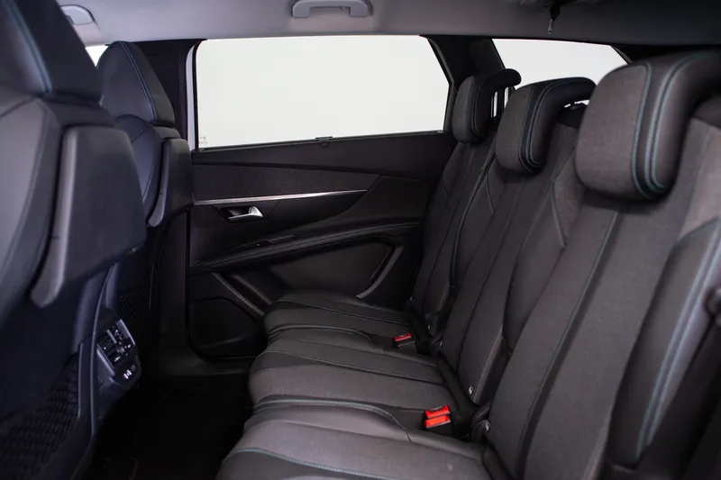Peugeot 5008 2021 — foto 11