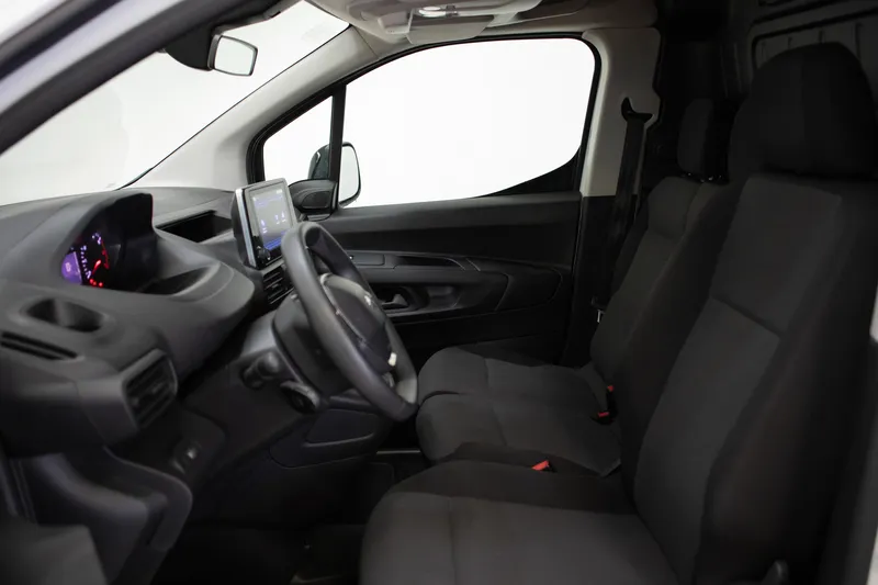 Peugeot Partner 2023 — foto 9