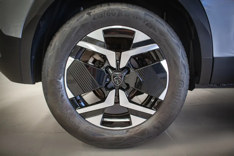 Peugeot 2008 2024 — foto 13