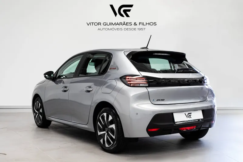 Peugeot e-208 2025 — foto 5