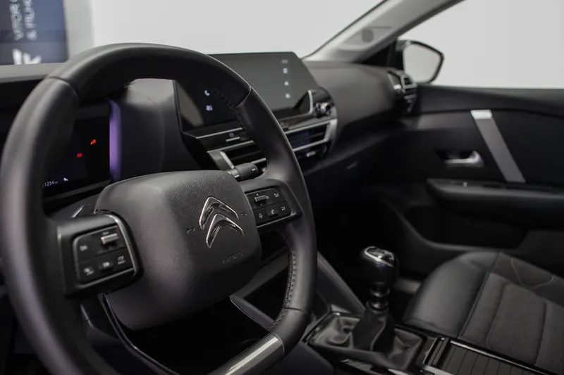 Citroën C4 2023 — foto 16