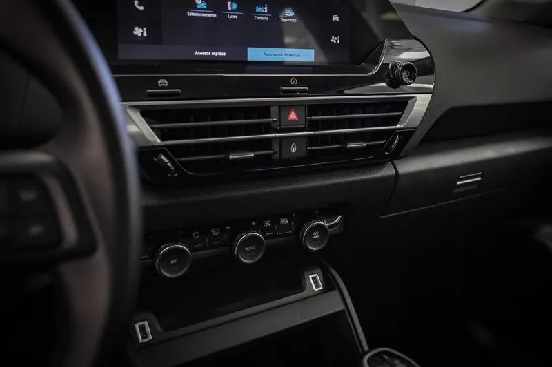 Citroën C4 2023 — foto 14