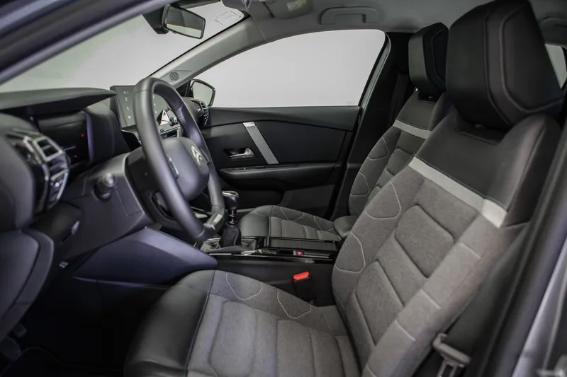 Citroën C4 2023 — foto 11