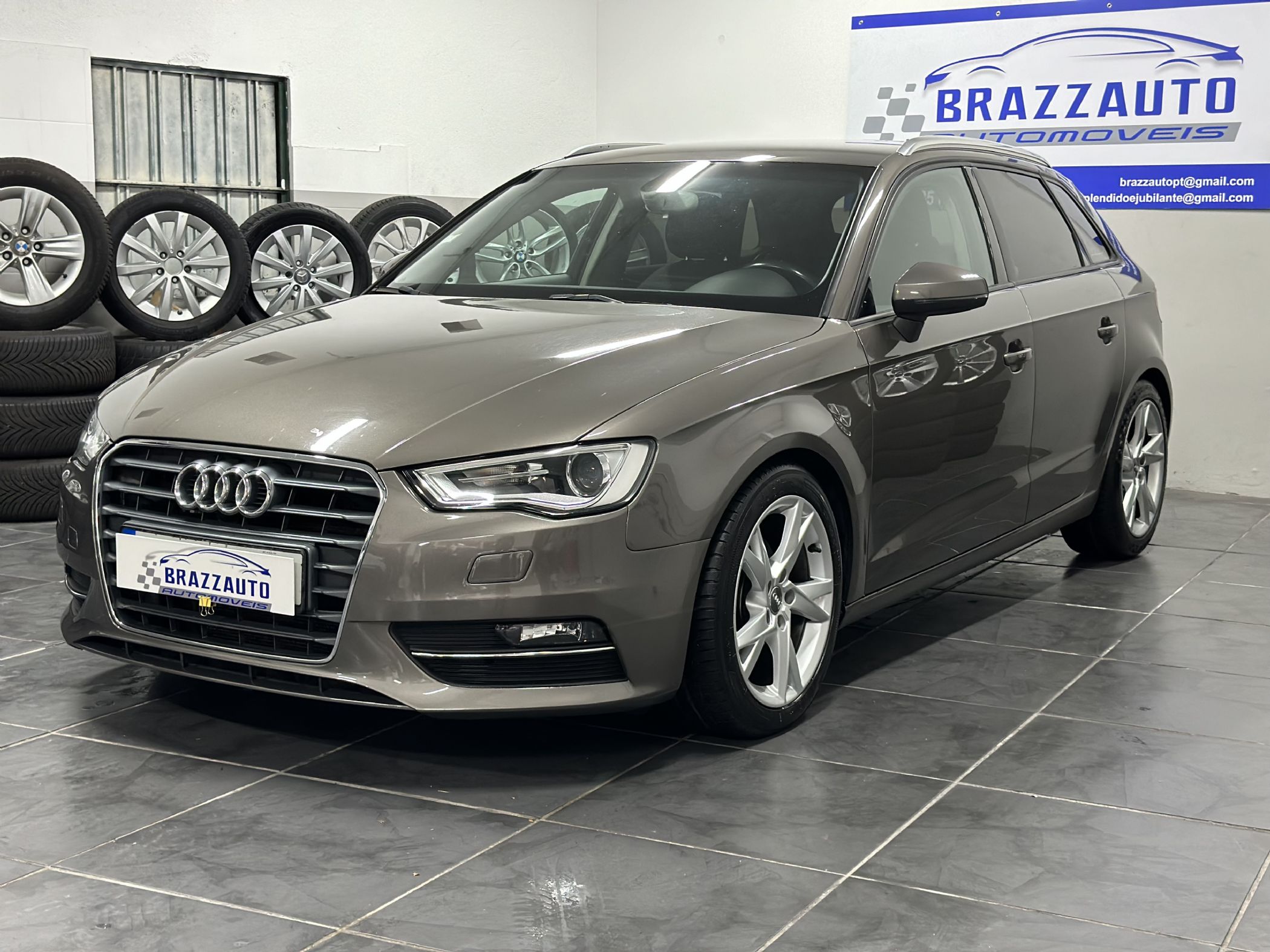 Audi A3 Sportback 1.6 Tdi S-line S Tronic Agosto/15, Carros - Utilitário,  à venda, Porto