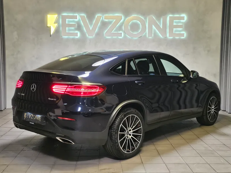 Mercedes Benz GLC 300 foto 6