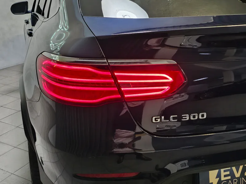 Mercedes Benz GLC 300 foto 27