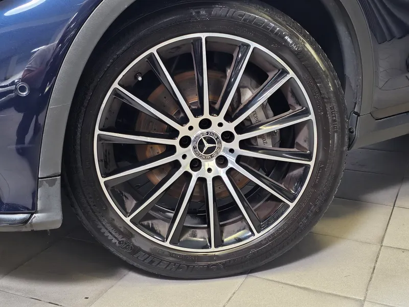 Mercedes Benz GLC 300 foto 30