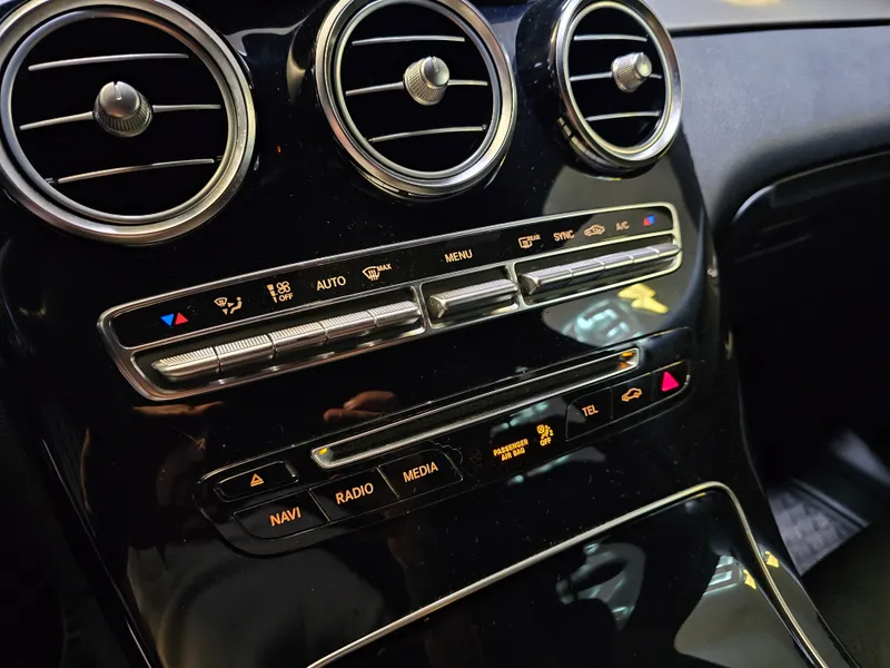 Mercedes Benz GLC 300 foto 17