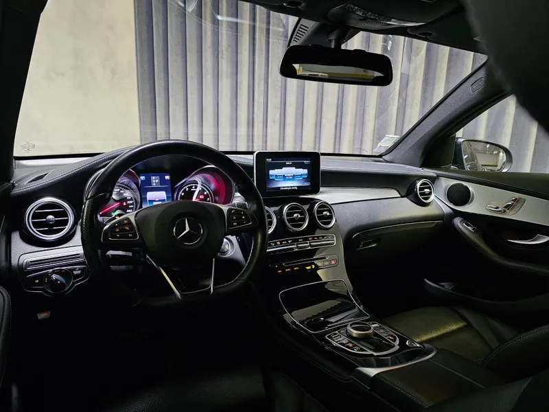 Mercedes Benz GLC 300 foto 10