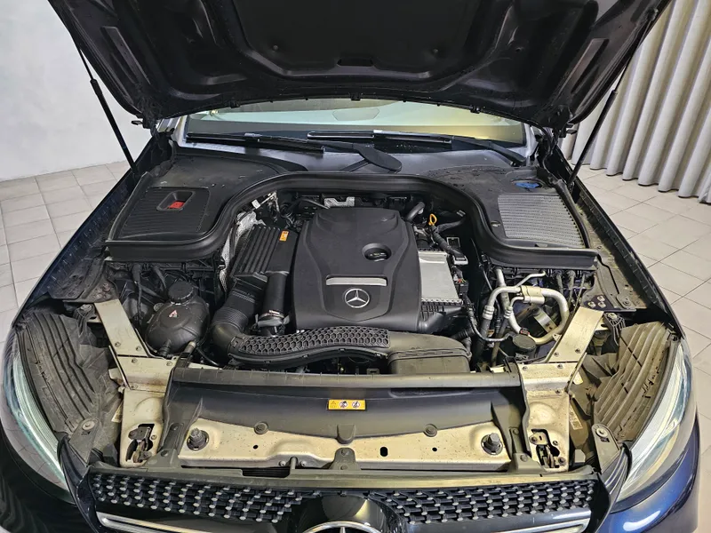 Mercedes Benz GLC 300 foto 31
