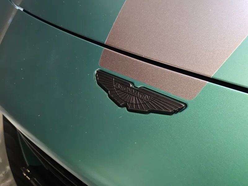Aston Martin Vantage Coupe foto 38