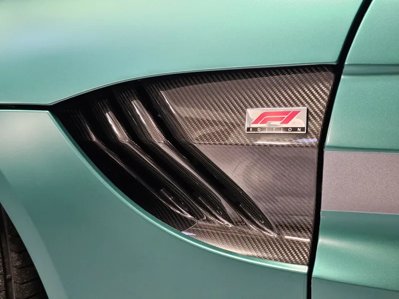 Aston Martin Vantage Coupe foto 36