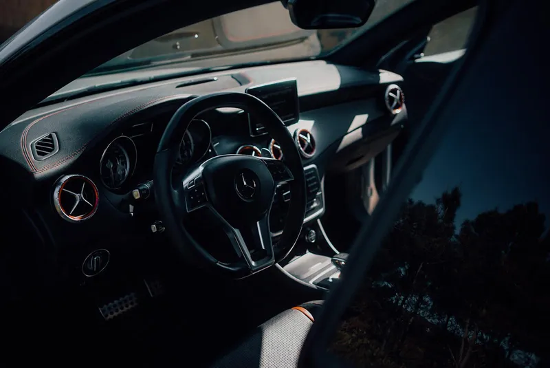 Mercedes Benz CLA 45 AMG foto 6