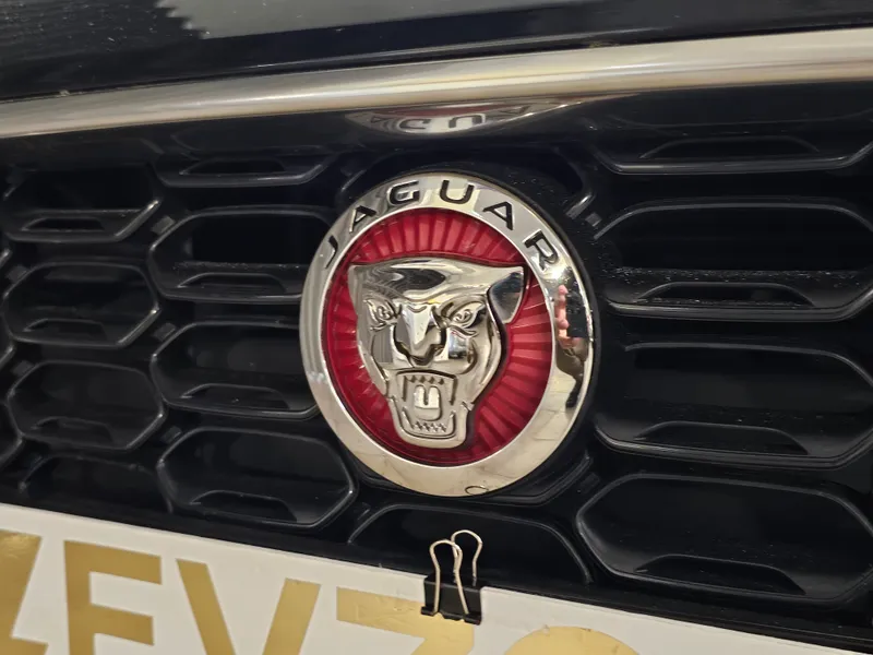 Jaguar F-Type foto 35
