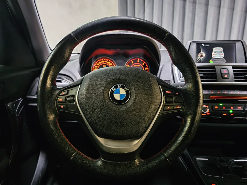 BMW 116 foto 12