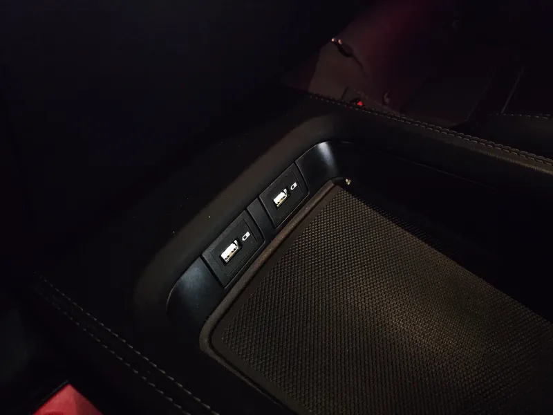 Mercedes Benz AMG GT foto 34