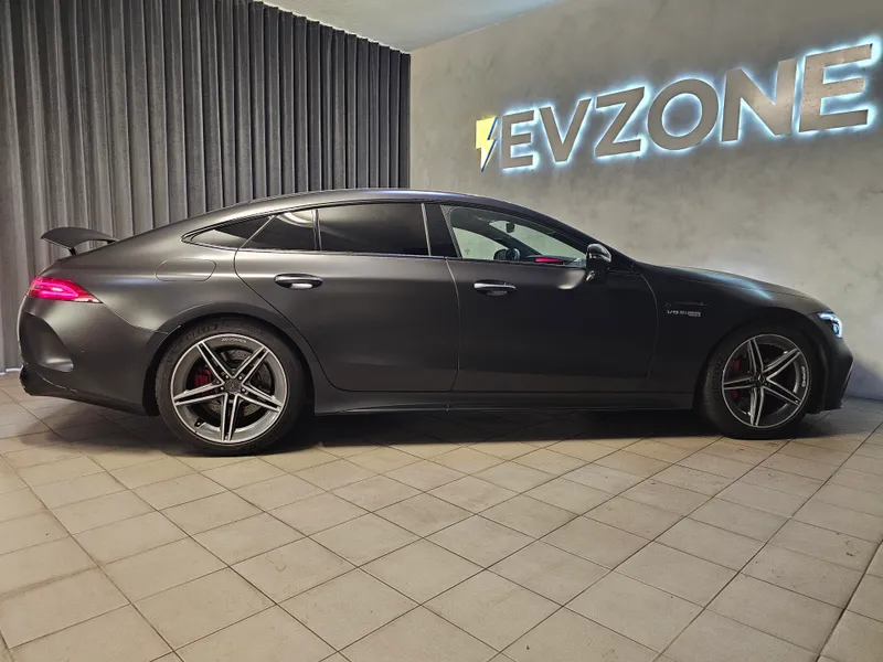 Mercedes Benz AMG GT foto 11
