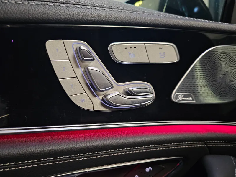 Mercedes Benz AMG GT foto 36