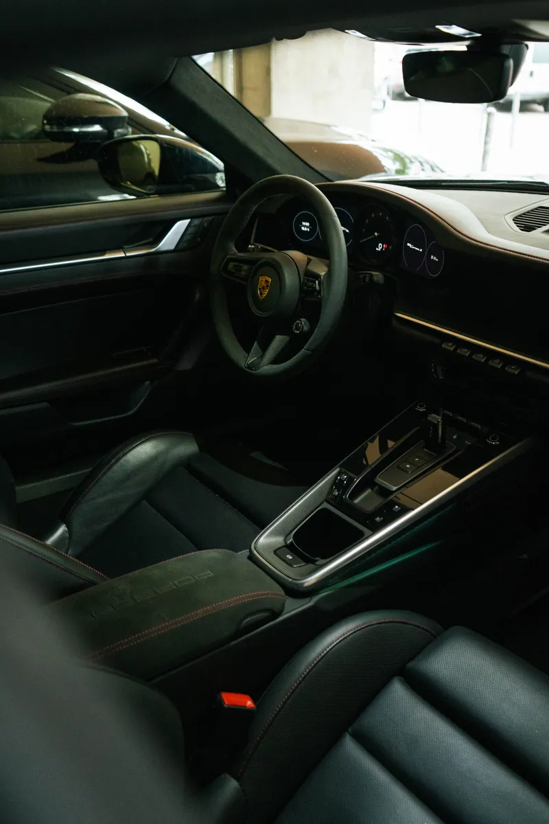 Porsche 992 foto 8