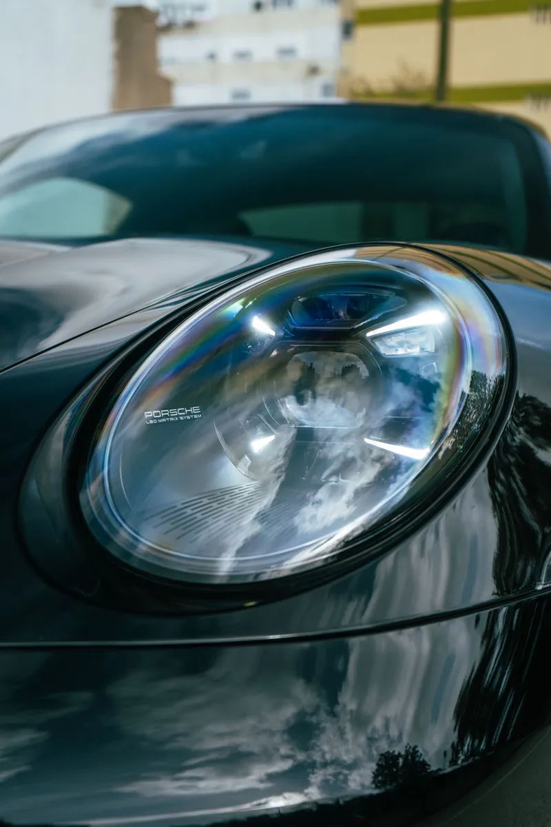 Porsche 992 foto 6