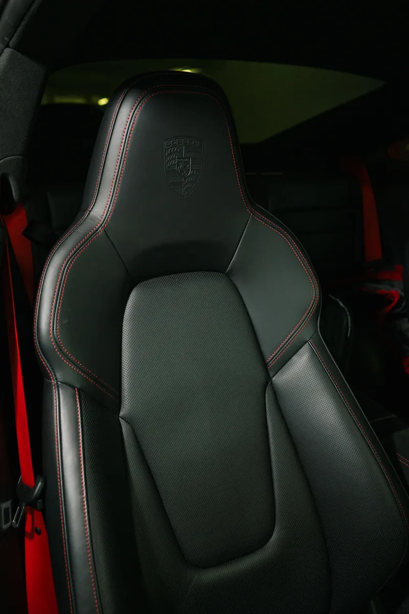 Porsche 992 foto 14