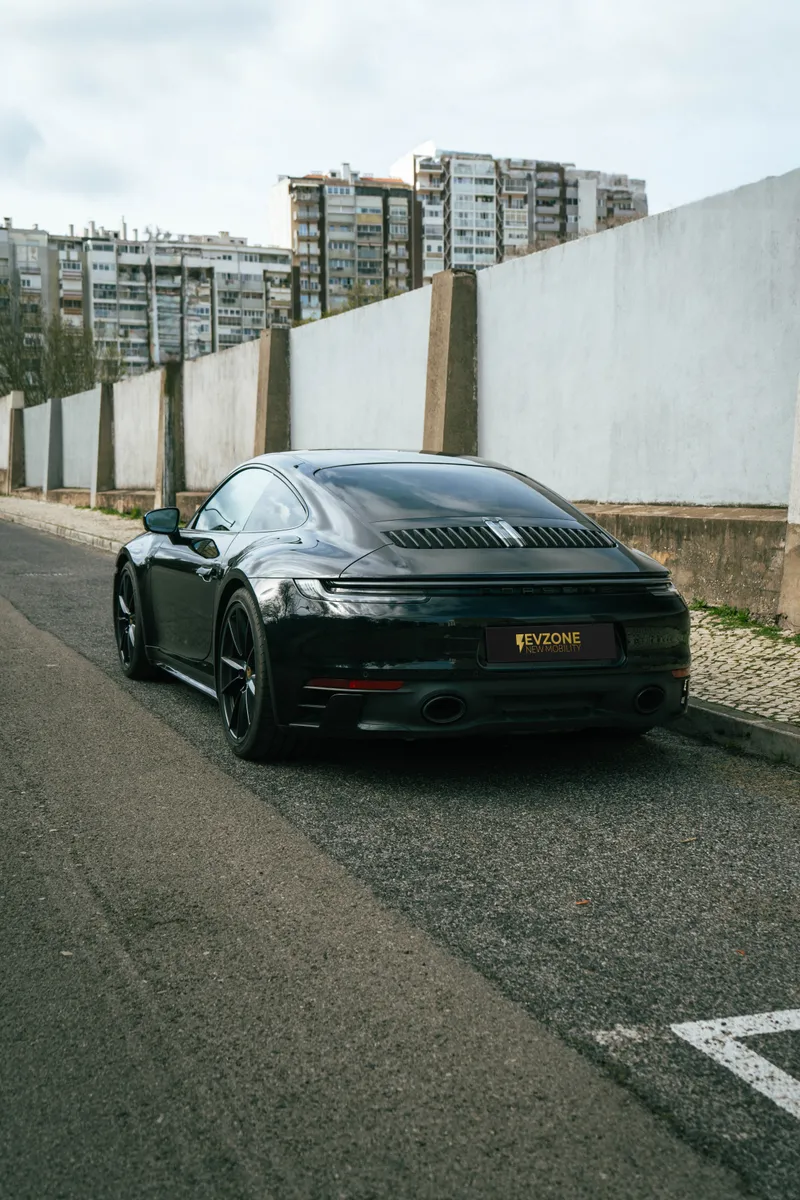 Porsche 992 foto 3