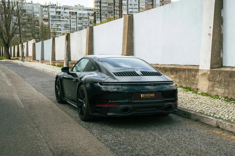 Porsche 992 foto 4
