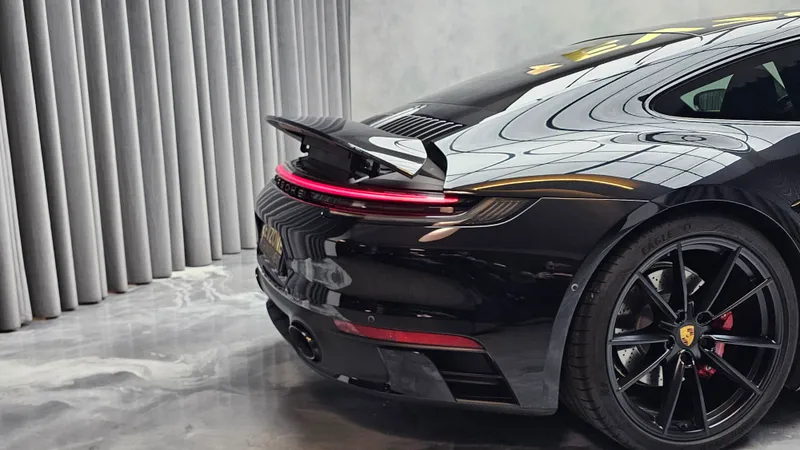 Porsche 992 foto 33