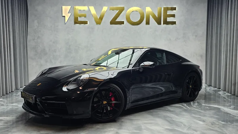 Porsche 992 foto 3