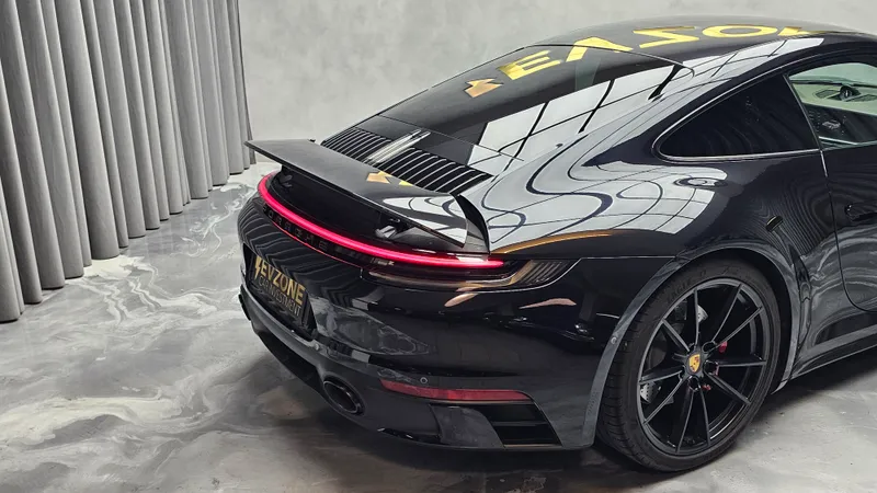 Porsche 992 foto 32