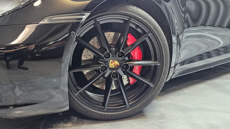 Porsche 992 foto 35
