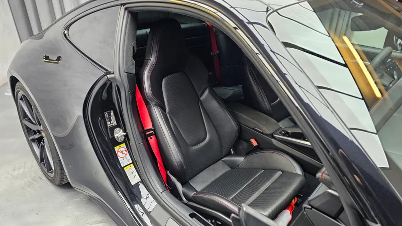 Porsche 992 foto 22