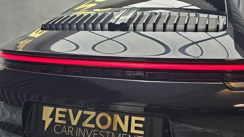 Porsche 992 foto 34