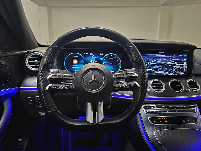 Mercedes Benz E 300 foto 15