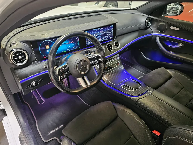 Mercedes Benz E 300 foto 11