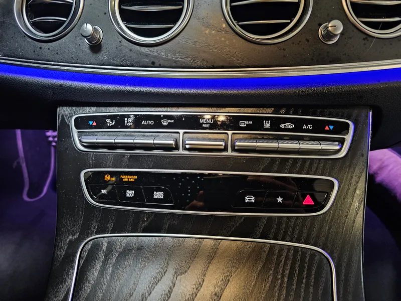 Mercedes Benz E 300 foto 17