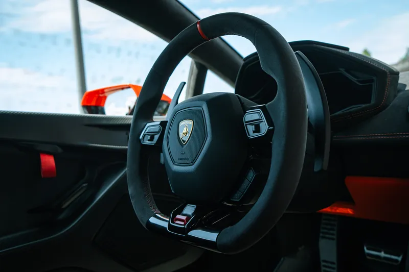 Lamborghini Huracán foto 18