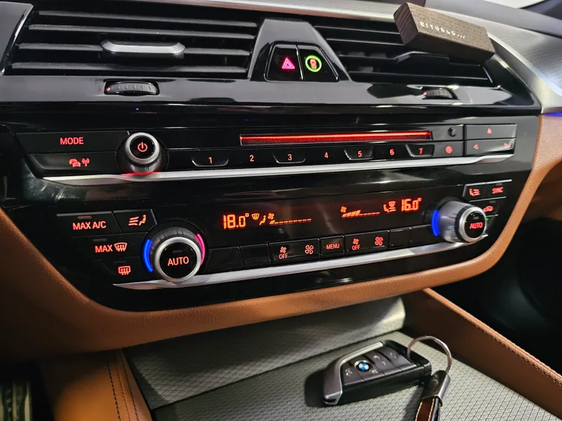 BMW 530 foto 18