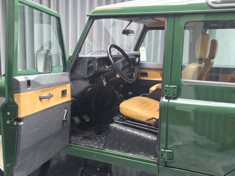 Land Rover Defender foto 7