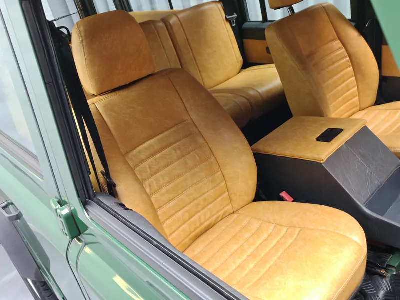Land Rover Defender foto 9
