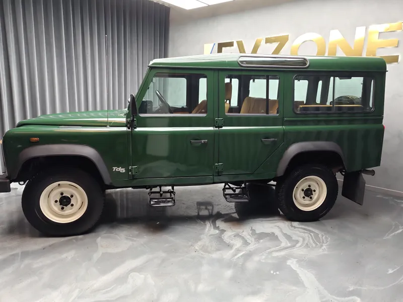 Land Rover Defender foto 4