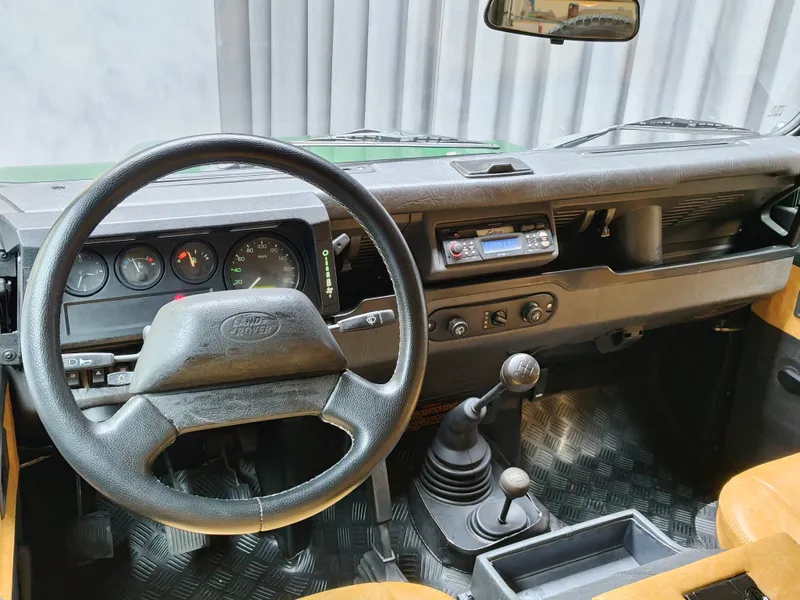 Land Rover Defender foto 10