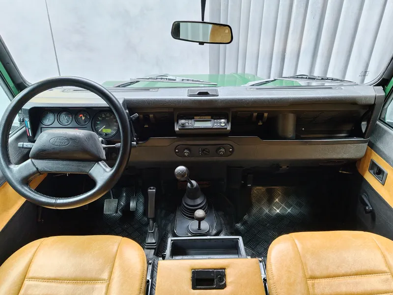 Land Rover Defender foto 12